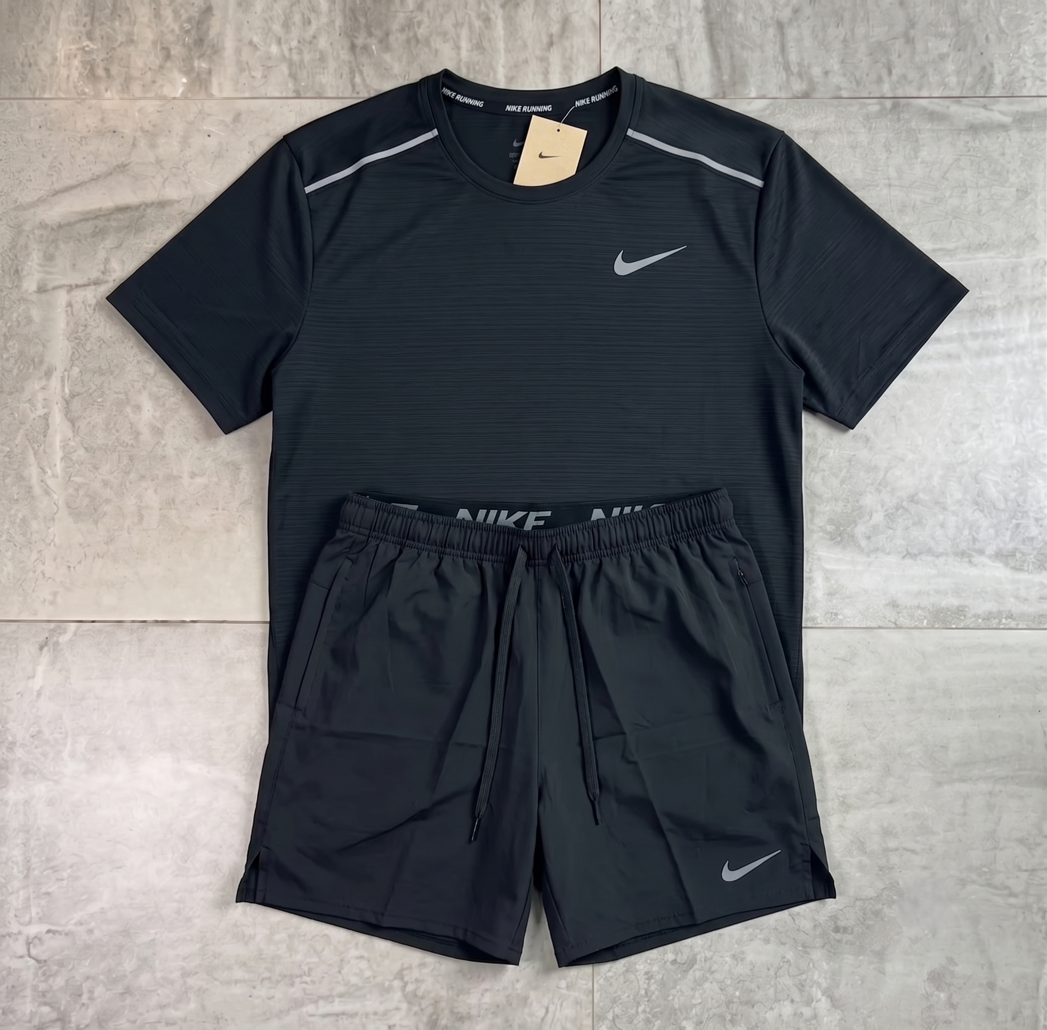 Black Miler set